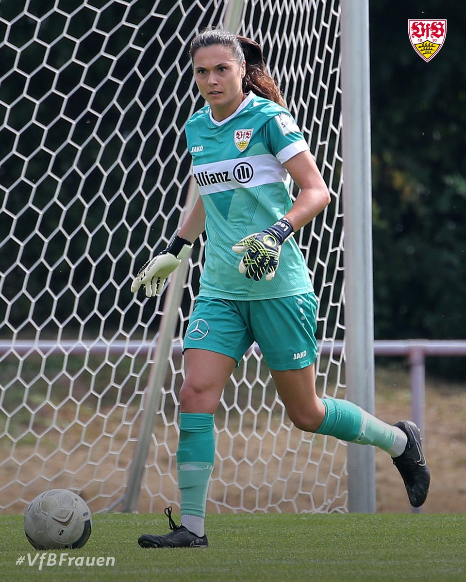 VfB_Frauen's tweet photo. ℹ Besarta #Leci und Laureta #Temaj tragen in den kommenden Tagen das kosovarische Nationaltrikot. Vom 25. November bis 3. Dezember stehen für die Nationalspielerinnen zwei Testspiele gegen Estland an (29. November & 2. Dezember). Viel Erfolg, wir drücken euch die Daumen! ✊🍀
#VfBFrauen | #VfB