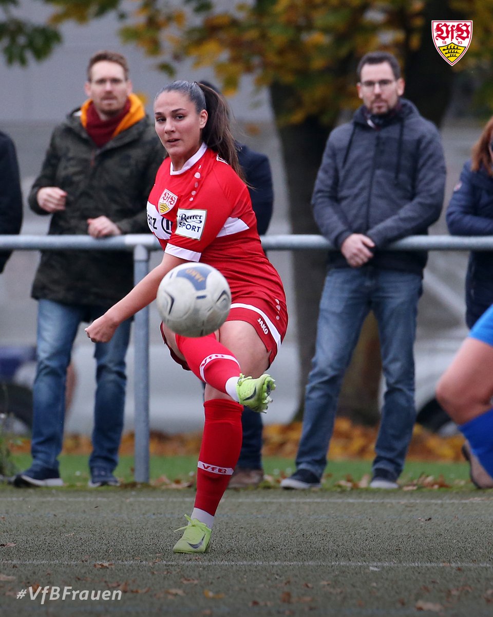 VfB_Frauen's tweet photo. ℹ Besarta #Leci und Laureta #Temaj tragen in den kommenden Tagen das kosovarische Nationaltrikot. Vom 25. November bis 3. Dezember stehen für die Nationalspielerinnen zwei Testspiele gegen Estland an (29. November & 2. Dezember). Viel Erfolg, wir drücken euch die Daumen! ✊🍀
#VfBFrauen | #VfB