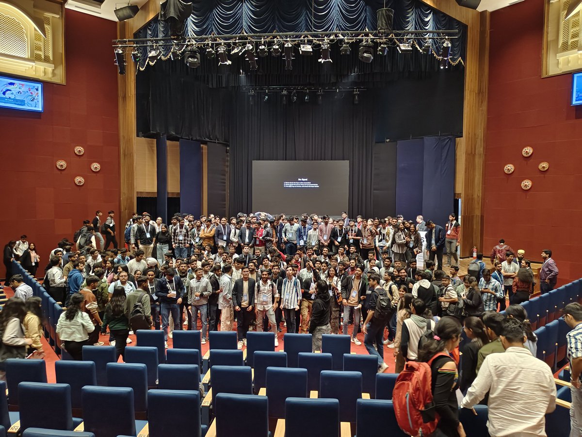AshishDangi369's tweet photo. Had an incredible time. Learned abt Gen AI, Cloud Security, LLMs, and more. Grateful for the knowledge. Kudos to the organizers!
#DevFest #DevFestJaipur #Devfest2024 #DevFest24 #GDGJaipur #TFUGJaipur #GDGCloud #JaipurEvents
@gauravkheterpal @gdgjaipur @AnukritiBansal @vikas123 https://t.co/fJSddwv0i9