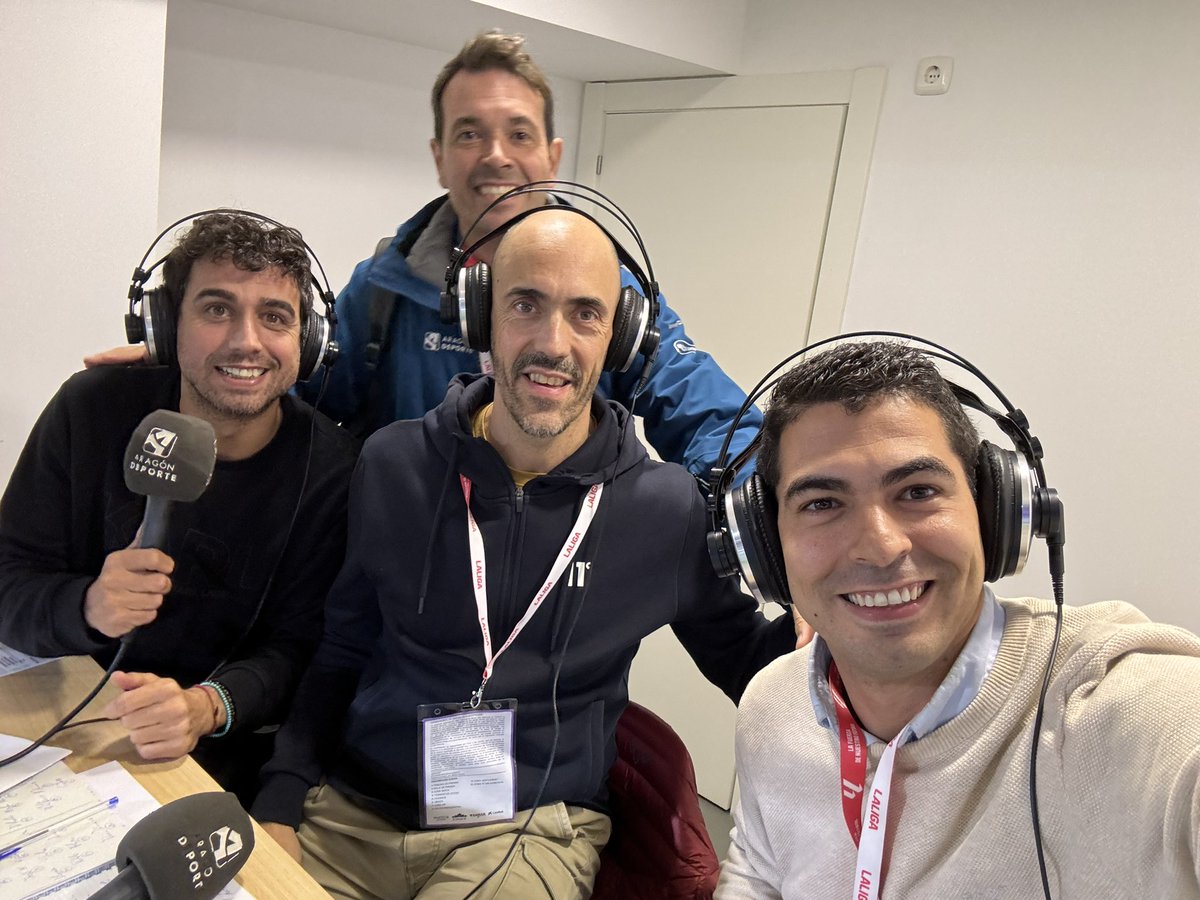 🔥 Ya viviendo el #HuescaCastellón en directo en <a href="/ardeportes/">Aragón Deporte</a> <a href="/aragonradio/">Aragón Radio</a> con <a href="/jorgepuyuelo/">jorgepuyuelo</a> <a href="/jorgehermo/">Jorge Hernández</a> @SGrosgs <a href="/costa_el21/">Luis Costa</a> 
📲 cartv.es/aragonradio/ra…