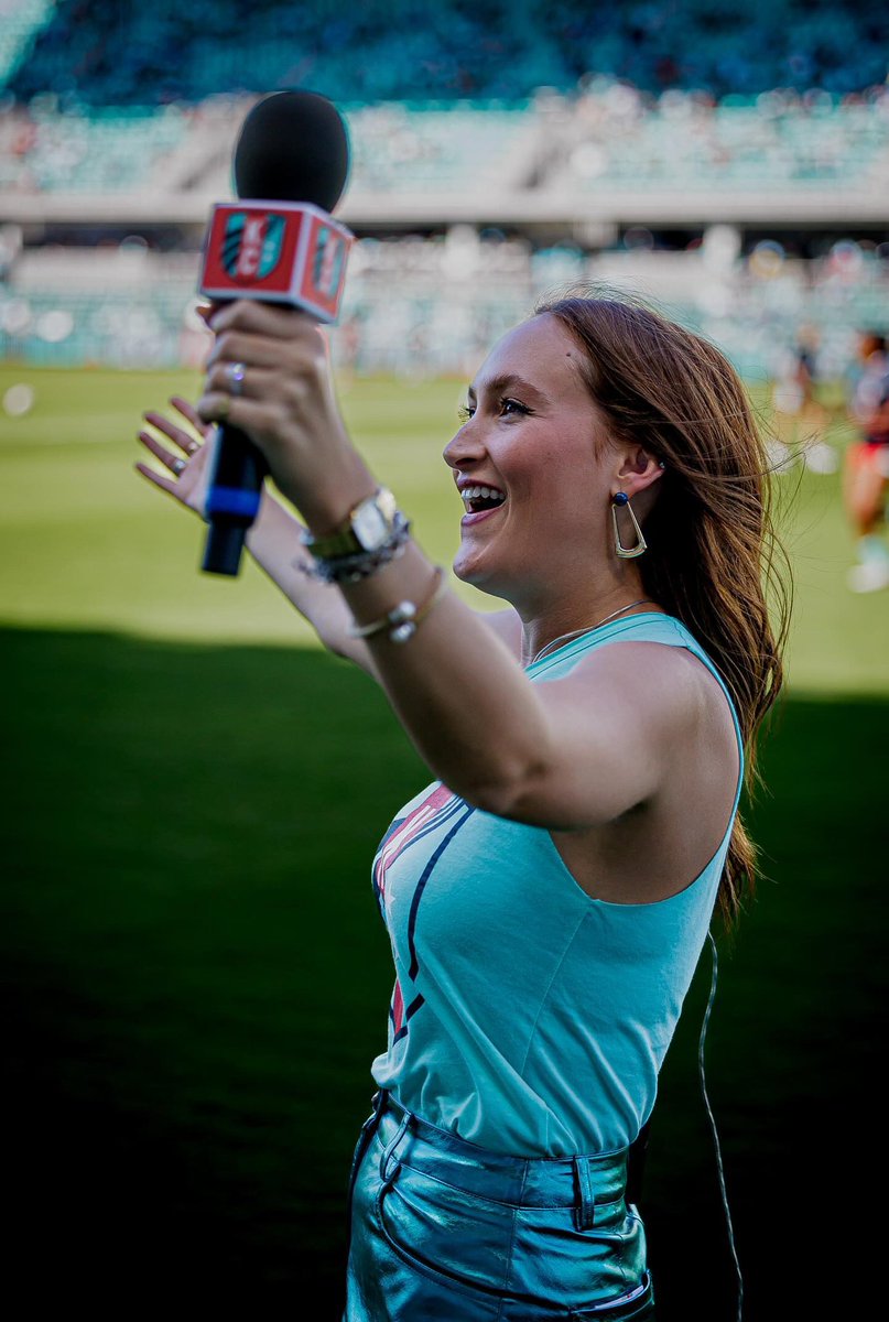 Lydia Taylor tweet media