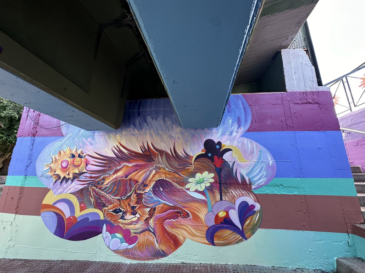 Mucho color y espectaculares dibujos componen este gran trabajo que se ha finalizado este mediodía. Sin duda, un nuevo aliciente para fuengiroleños y visitantes. #AnaMula #Fuengirola.<a href="/AnaMula1/">Ana Mula</a> <a href="/Rod7446/">Rodrigo Romero</a> ￼