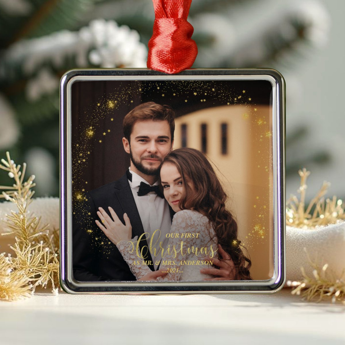 CacioniD's tweet image. 🥰📷 Our hearts are full as we hang our gorgeous Mr &amp;amp; Mrs Gilded Couple Photo Metal Ornament on the tree! Cheers to love, laughter, and lasting memories. #OurFirstChristmas
zazzle.com/z/aouymn6r?rf=…