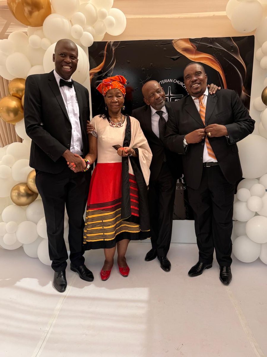 As we reflect: The family of Collins Chabane at EPCSA Mamelodi as we honour the legends of our country Caiphus Semenya and Letta Mbulu ⁦<a href="/Enghumbhini/">Mbhazima Shilowa</a>⁩ ⁦<a href="/Powerfm987/">POWER 98.7</a>⁩ ⁦<a href="/Julius_S_Malema/">Julius Sello Malema</a>⁩ . Rev Mayayise and Moderator Moyane officiated.