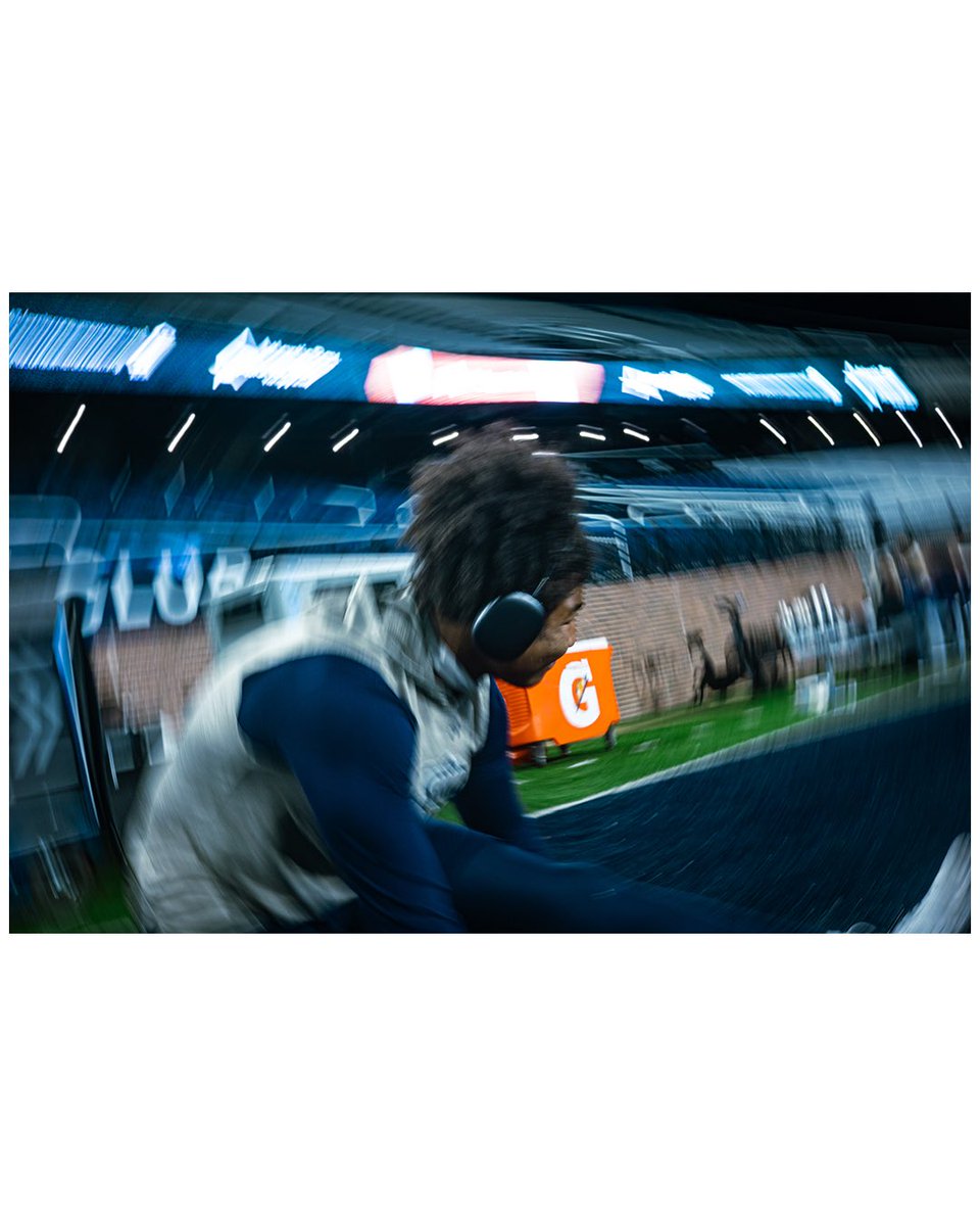 Last game of the year, experimented with some motion blur shots and pretty happy with some of the results. 

Now onto basketball season 🏀