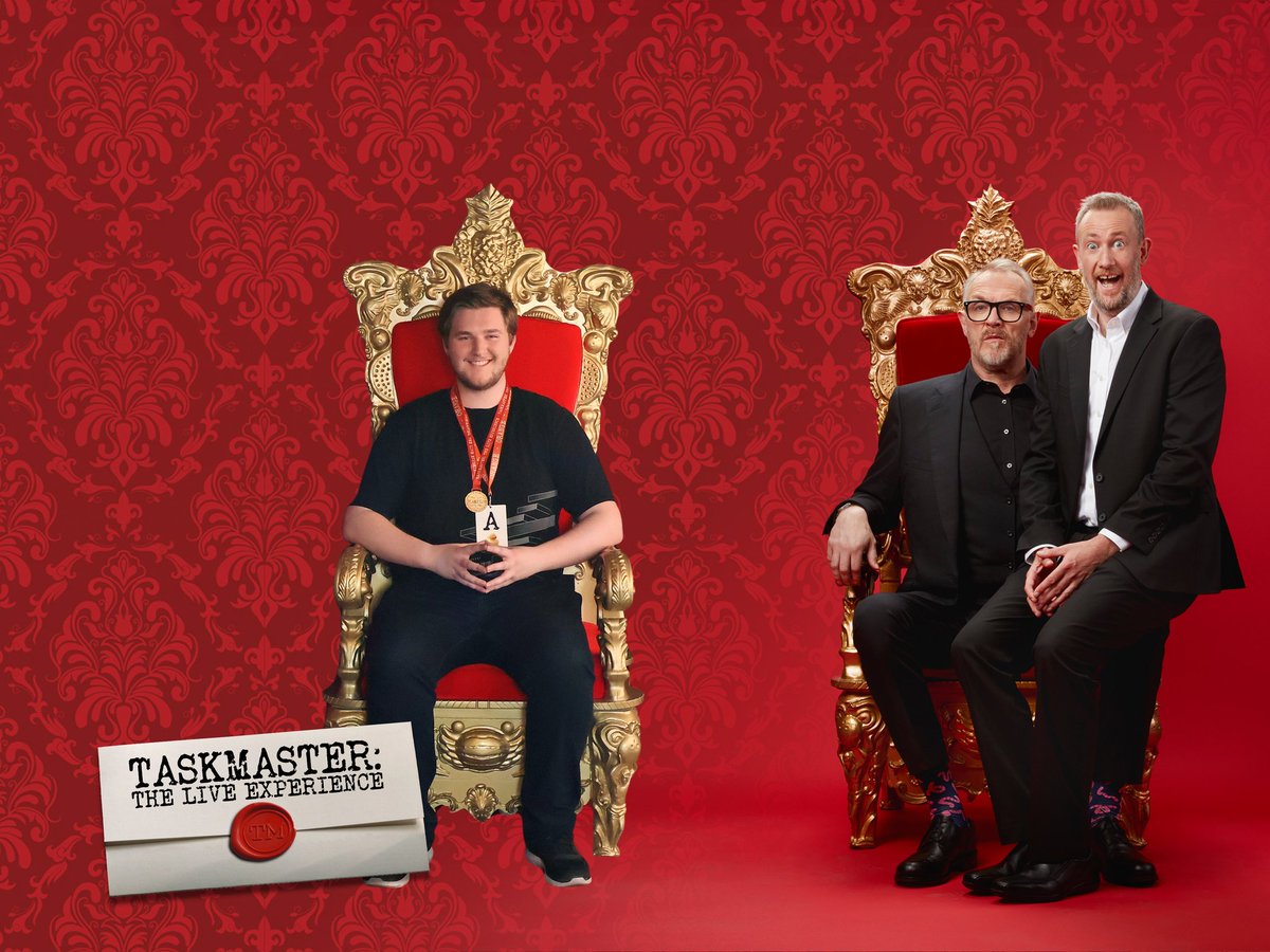 _ElectricFury_'s tweet image. I'm a Taskmaster Champion! The #TaskmasterLive Experience was amazing. So many awesome things to see in the museum and garden areas as a hardcore fan. The event itself was super fun, just like the tasks in the show. Drank some Bin Juice and it was delicious!