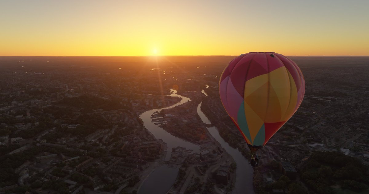 AmareloBalloon's tweet photo. It's a bit too wet and windy for a balloon flight this weekend so we decided to go for a virtual trip on Microsoft Flight Simulator 2024 instead. https://t.co/tpFEODVrWY
