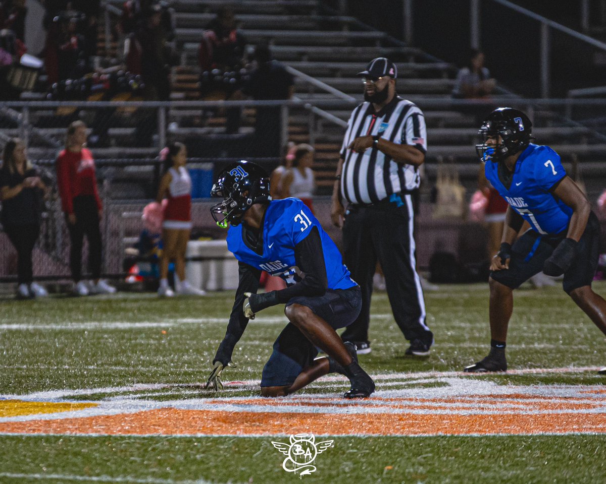 MHarris_0's tweet image. Junior Season Film3️⃣1️⃣
hudl.com/v/2QxRDX
@CoachReid93 @SouthDadeFtball @Dwight_XOS @JerryRecruiting @JohnGarcia_Jr @Coach_Jean8 @Coach_DVD