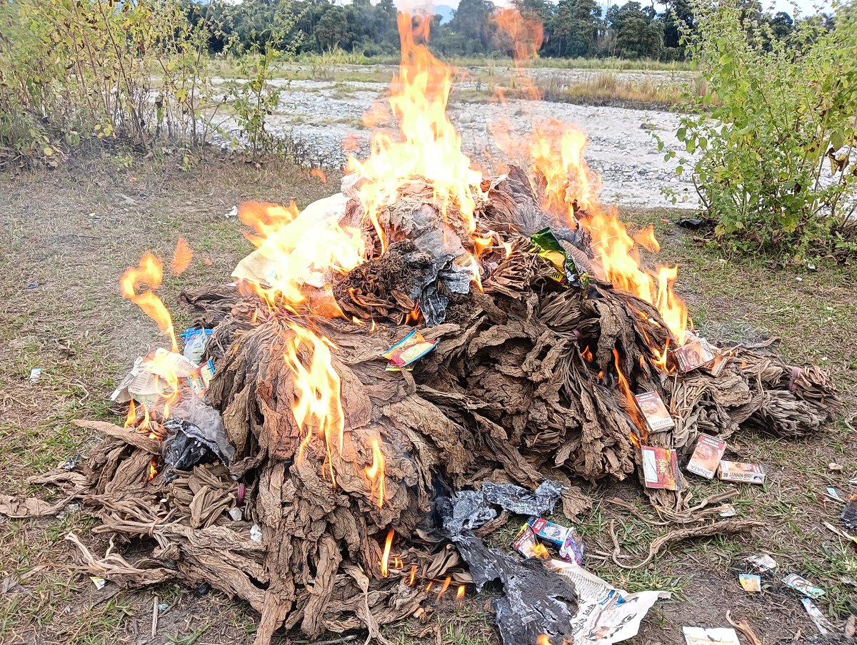 NtcpStcc_ap's tweet image. Disposing the seized items of Tobacco products by DTCC Tezu #SayNoToTobacco #TFYC2 @mohfwindia