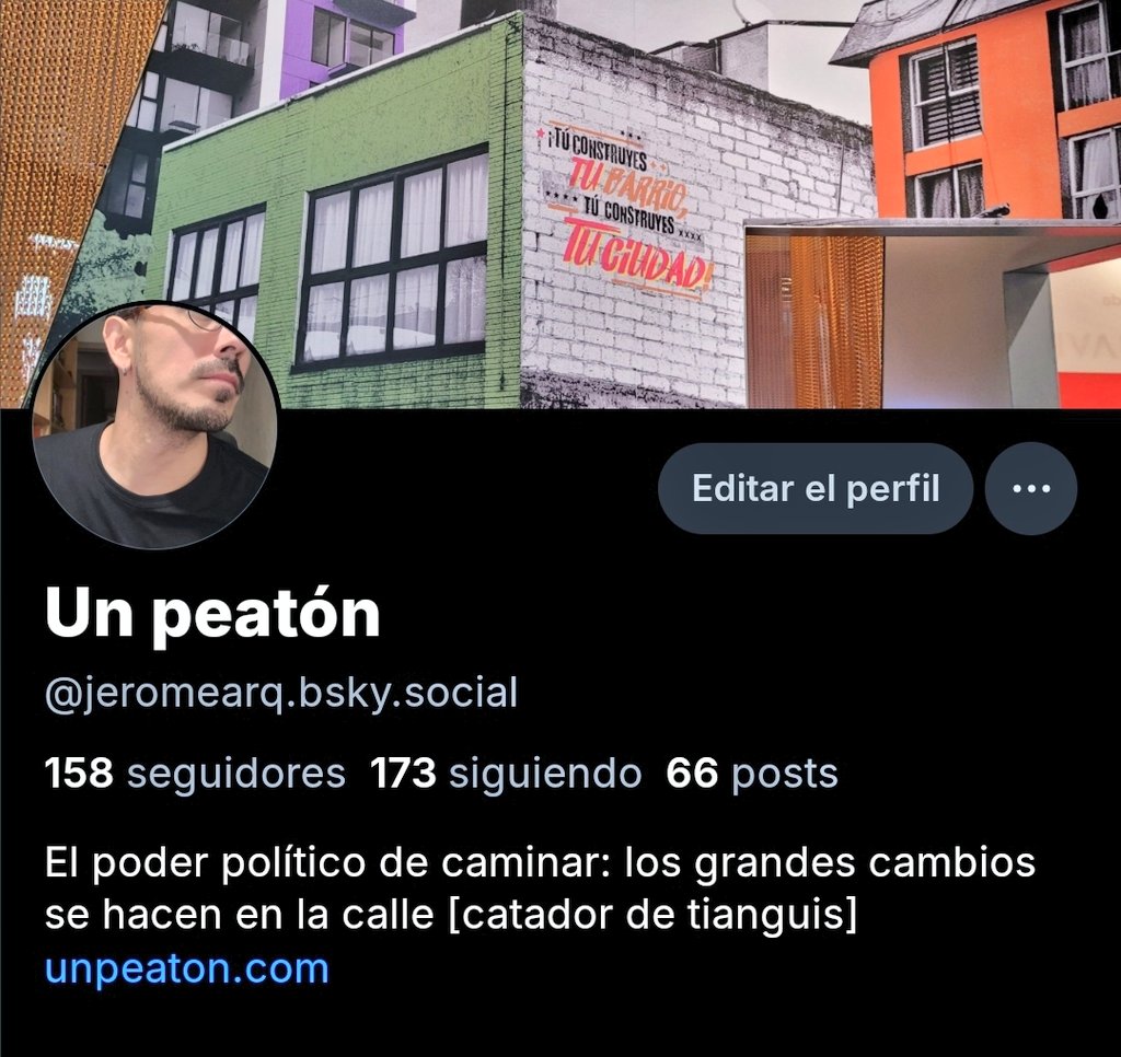 Un peatón tweet media