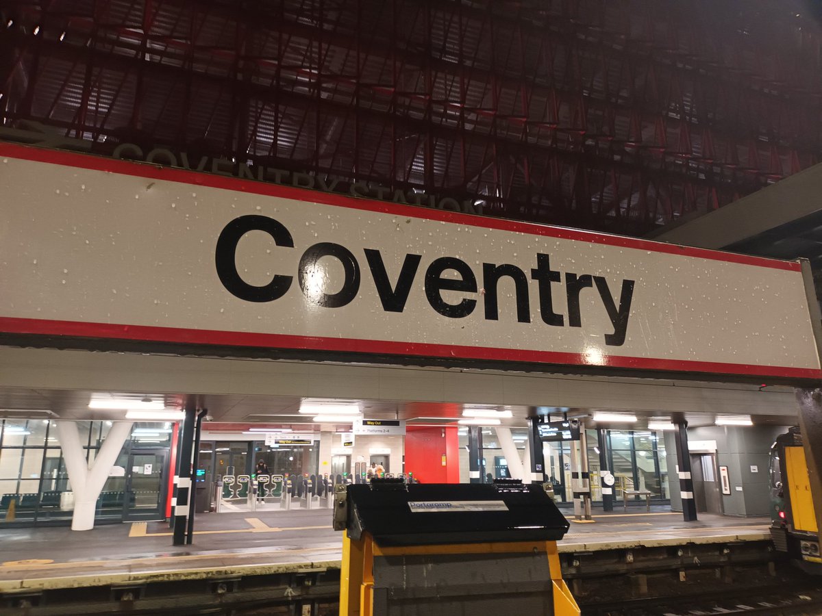 thecat1981's tweet image. Made it! Its the best week of the year. Hoping for tonnes of Democratic inspiration as well as meeting up with old friends and colleagues! #adsoconf