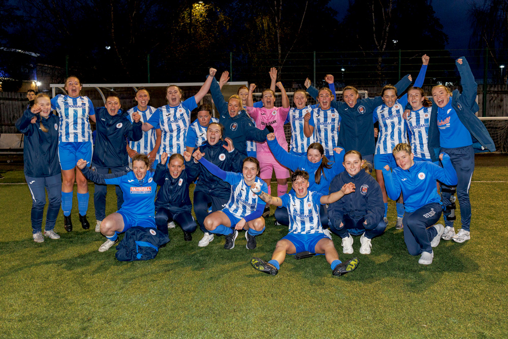 well done <a href="/RenfrewLadiesFC/">RenfrewLadiesFC</a> with their win today, and through to the semi finals of the <a href="/ScottishPower/">ScottishPower</a> National league cup .
