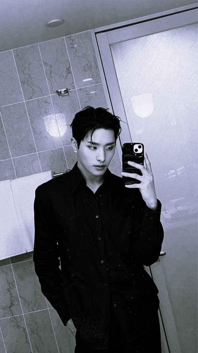 𝐂orrente de a𝗉𝗋𝖾𝗌𝖾𝗇𝗍𝖺ção. 

𝐍ome : james
𝐈dade : 24 anos
𝐔ma música ᎓ Falling in Reverse - Popular Monster
𝐒exualidade: pansexual
𝐒tatus : solteiro 
𝐂or favorita ᎓ azul e preto
𝐀ltura : 1,80
𝐍acionalidade: coreano/canadiano