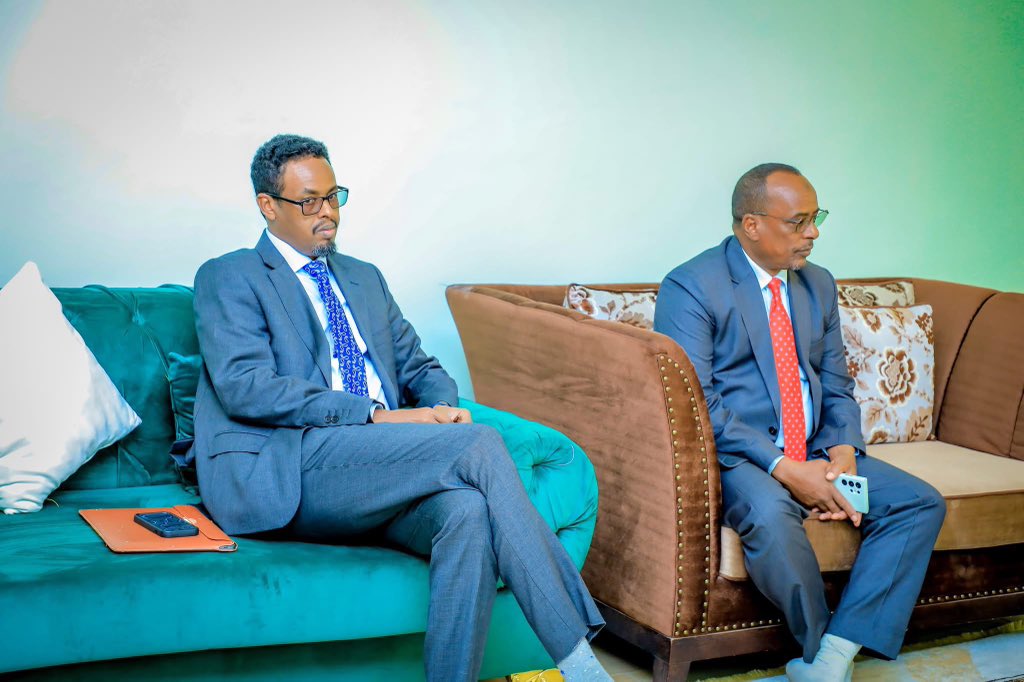 SLNECHQ's tweet image. The #Somaliland NEC, under the leadership of @SLNECChairman Muse Hassan Yusuf, paid a visit to UCID Presidential Candidate Eng. @FaisalAliWarabe at his residence, emphasizing their commitment to fostering post election engagement.
#SomalilandElections2024