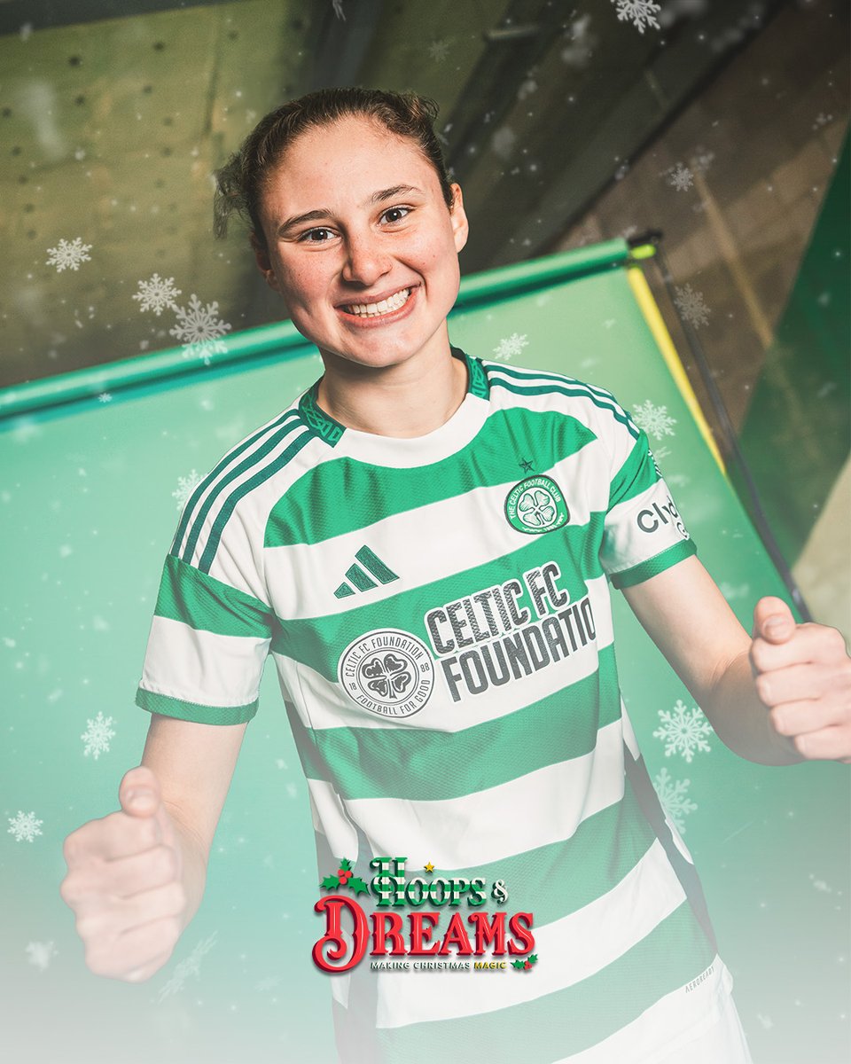 CelticFCWomen's tweet photo. 62' - IT'S FOUR! 👏
⚽️ Delivery to the back post by Luana is chased by Lawton, who appears to get a touch on the ball to head towards goal
🟢4⃣-1⃣🔵
#CELMON | #CelticFC🍀 https://t.co/bp2WfX8Fz6