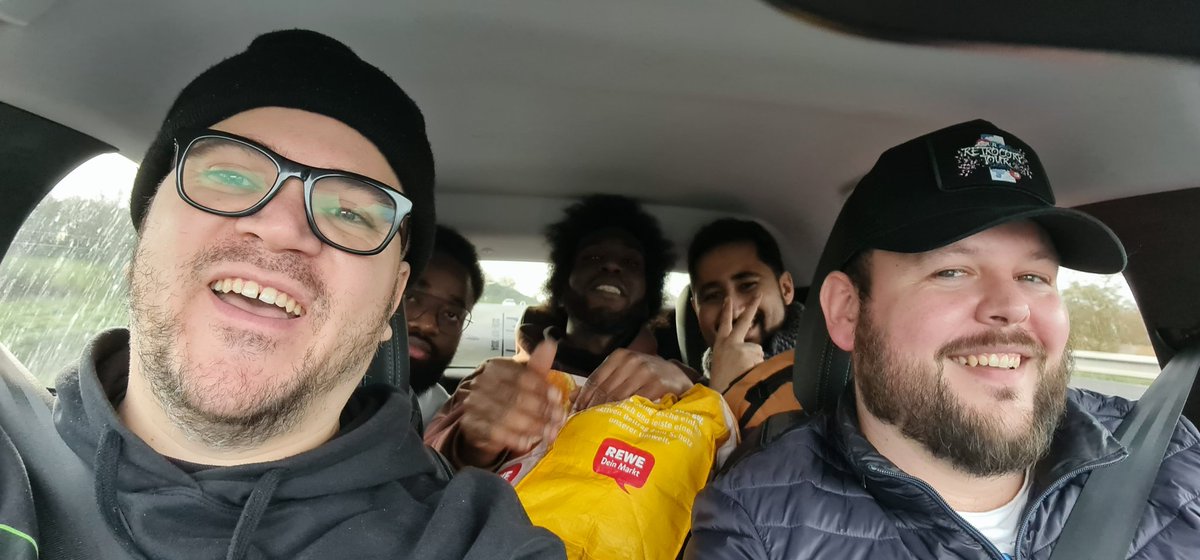 Retour de Nantes avec la team 😉
Merci encore à toute la commu pour l'accueil, vous êtes trop stylé 🫶
Merci <a href="/Beatby44/">Beat by 44</a>, même dans la difficulté on était ensemble pour faire un très bel event 🙏