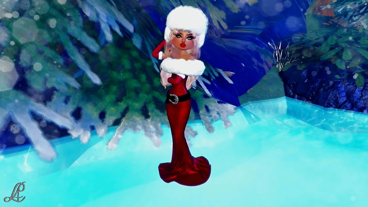 Luna4ura's tweet image. Excited for the Christmas update in #DressToImpress on Roblox! Can't wait to unwrap all the festive fashion fun. 🎄✨ #HolidayHype #RobloxStyle #gamingpc #DTI #roblox