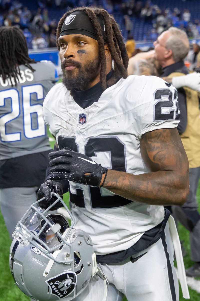 Play of the Day!

Ameer Abdullah O/17.5 Rec yds

Breakdown: 

Going off volume, skillset, &amp; injuries here with Mattison &amp; White out today.

Ameer is a great pass catcher.

Broncos rank 28th in rec yds allowed to Rb’s (42).

Lets go 4-0❗️ #sportsbettingtwitter #smooveselections