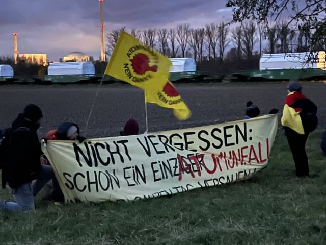 13. #Castortransport von Frankreich nach Deutschland zum #AKW Standort #Philippsburg 2024 – Ein Rückblick - castor-stoppen.de/2024/11/24/13-… #atommüll #gorleben