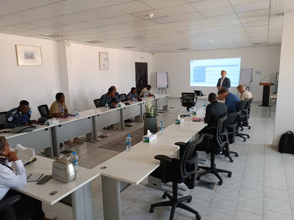 EUNAVFOR's tweet image. As part of the &quot;DORALEH&quot; regional exercise, several activities were carried out to improve the knowledge and capacities in maritime security of the trainees:

➡️ Search and Rescue Seminar
➡️ Legal Seminar
➡️ Maritime Domain Awareness (MDA) and Maritime Training Operation (MTO)