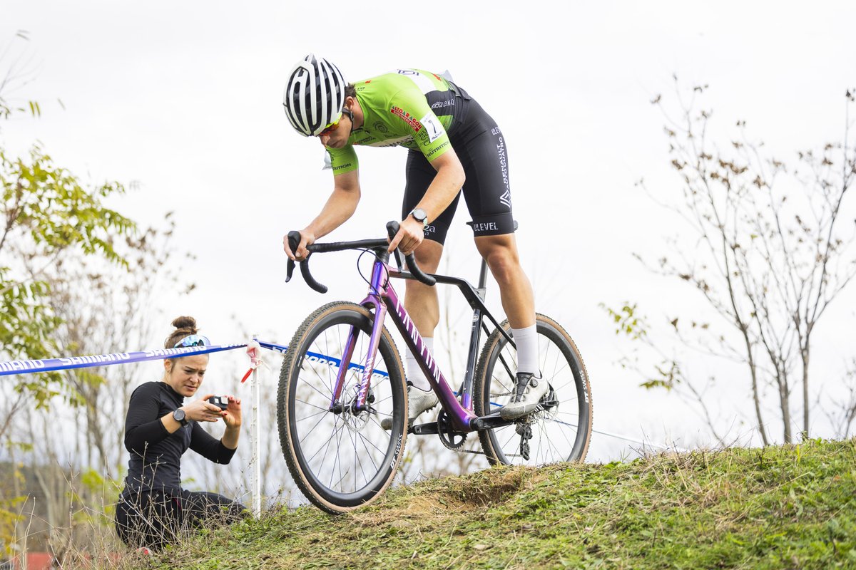 Pablociclis's tweet photo. Y volvimos!
Después de seis años, vuelta al Ciclocross
📷 Theblackmountain https://t.co/9FZTX9rlZb