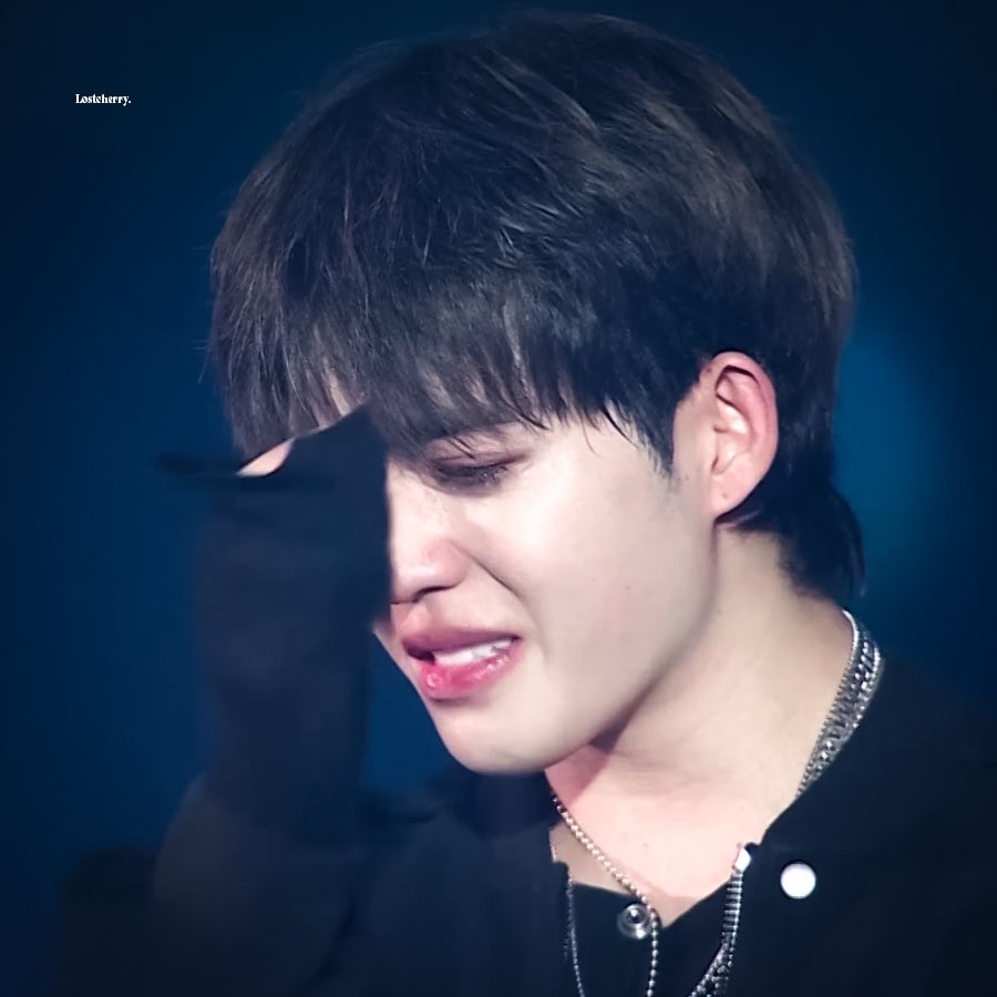 courunx's tweet photo. 아진짜못참겠다...... https://t.co/gYQPTDD4cH