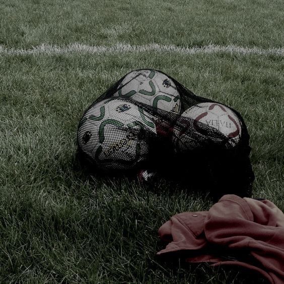 waterbugcags's tweet photo. cool about it π a #hanikkar uni smau π§·
β’
β’
a nerdy student librarian falls in love with the captain of the soccer team not knowing heβs been falling for him since the day he saw him https://t.co/3kUS3jpkQw