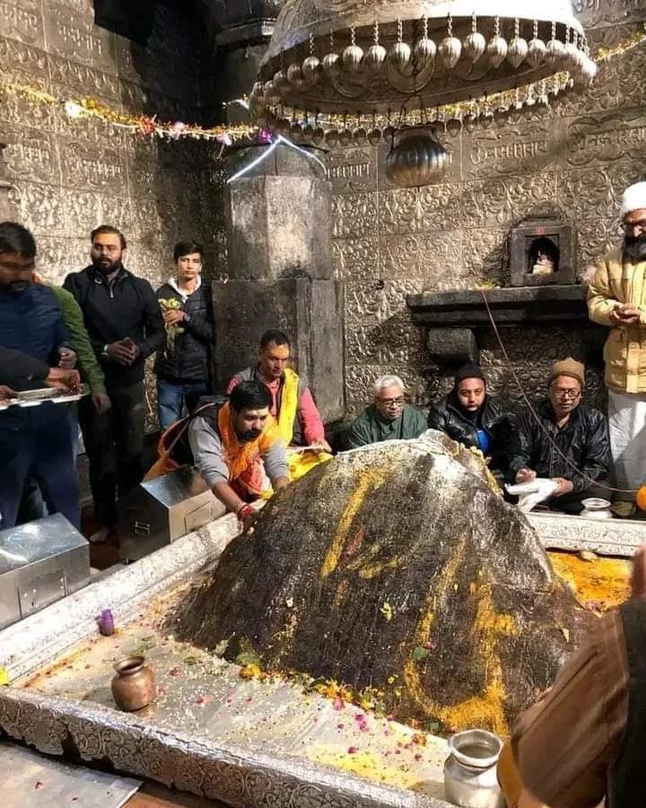 Eternaldharma_'s tweet image. Divya Darshan of Shri Kedarnath Jyotirlinga 🚩