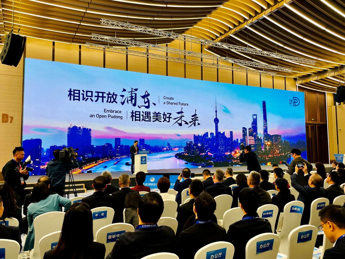 Azure_Group's tweet image. 🌏 On November 6, Stephanie Liu, Azure Group's China Managing Partner and AustCham Shanghai’s Non-Executive Director, had the honour of attending a prestigious event at The Grand Halls on Shanghai’s North Bund. 
--
#CIIE2024 #AustraliaChina #AzureGroup #AustChamShanghai