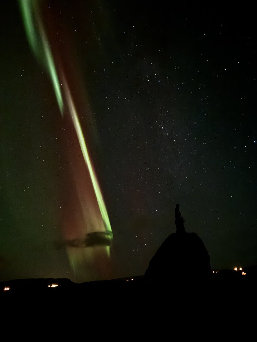 Here are some aurora pictures i took in a -5 degree celsius night on top of a mountain. Definitely the highlight for today’s trip.