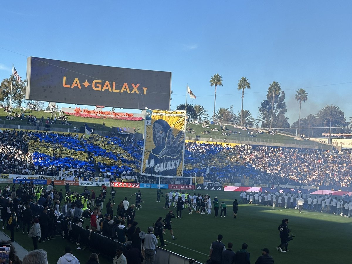 LAGalaxyFanTalk's tweet photo. 📍: Home 
#LAGalaxy https://t.co/y02ozYuiqK