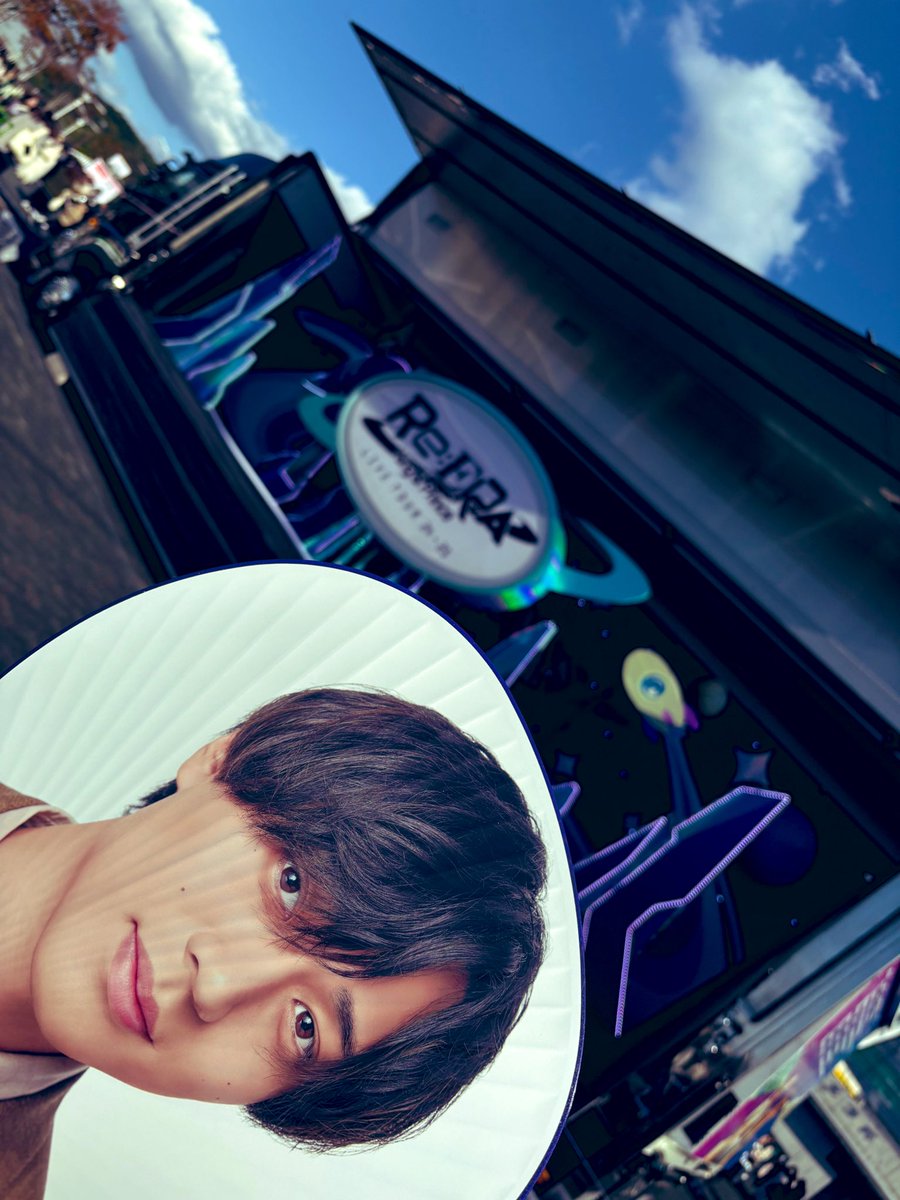 昨日は友達の推し活のお付き合いしてきた🤭
こちらの方たちのコールが鳴り響く中1人でえすえふなーいんって言ってきた←やめとけ😇