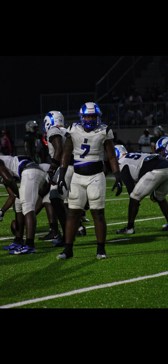 SENIOR SEASON Tape !!!

hudl.com/v/2Qy5GW