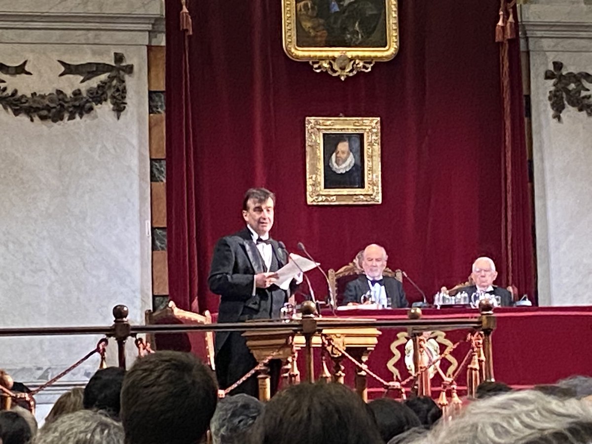 Javier Cercas defiende a la literatura frente al poder, “frente a cualquier poder” en su discurso de ingreso en la <a href="/RAEinforma/">RAE</a>