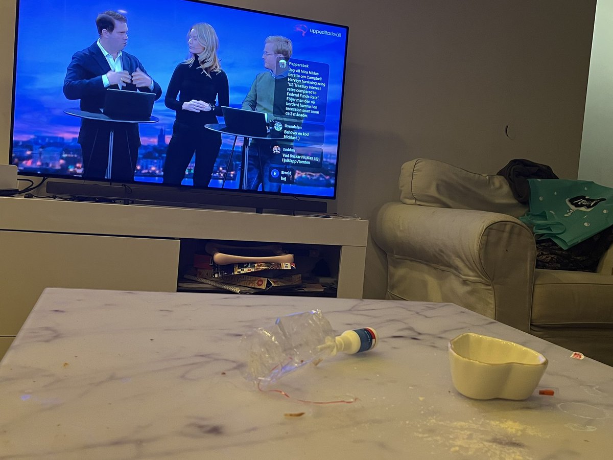 Hadis_pappa's tweet photo. #uppesittarkväll https://t.co/hyz0lcv3I3