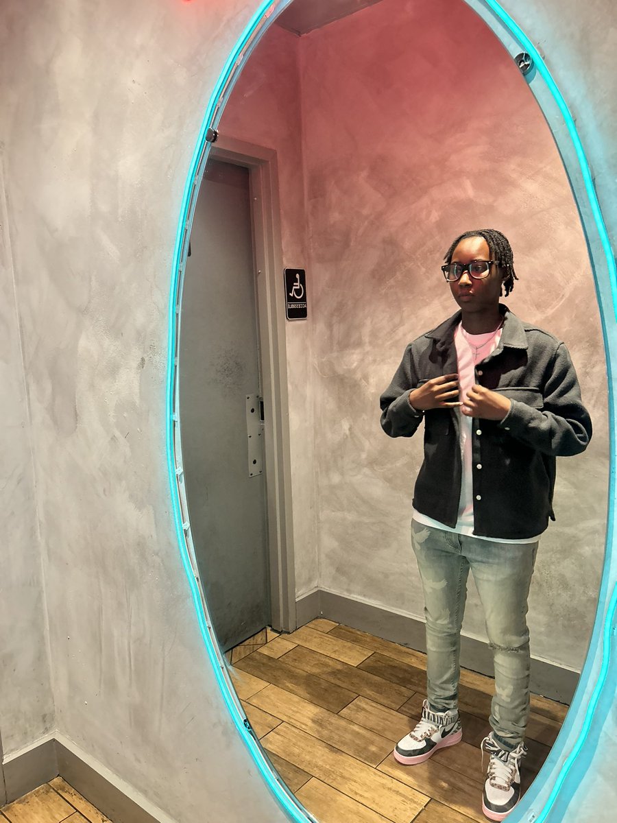 therealqua3's tweet photo. minding mine … https://t.co/OXAB4phfD3