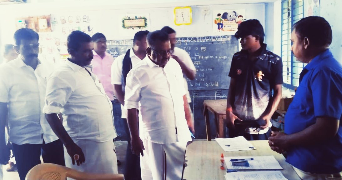 n_sureshrajan's tweet photo. திருநெல்வேலி கிழக்கு மாவட்டம் நாங்குநேரி சட்டமன்றத் தொகுதிக்குட்பட்ட பள்ளிகளில் இன்று நடைபெற்று வரும் வாக்காளர் சிறப்பு முகாமில் கழகத் தோழர்கள் முன்னேடுத்து வரும் பணிகளை ஆய்வு செய்தேன்.
#Dmkkanyakumari
#NSureshrajan
#நாங்குநேரி_சட்டமன்றத்தொகுதி
#Target200
#tn_2026_dmk https://t.co/7V5ZTOfzzi