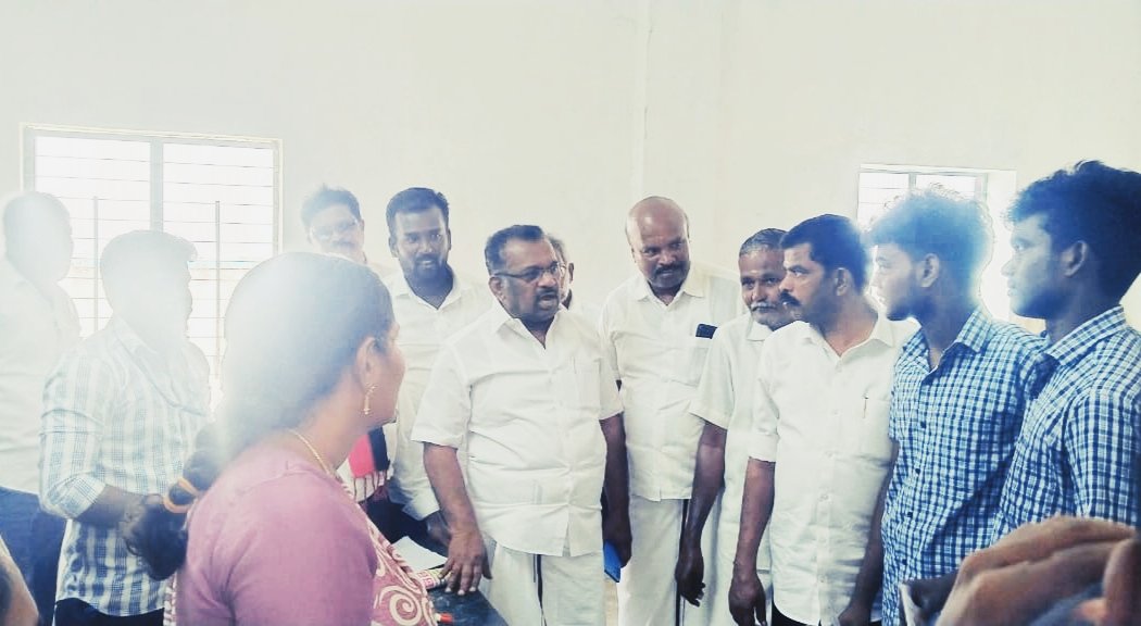 n_sureshrajan's tweet photo. திருநெல்வேலி கிழக்கு மாவட்டம் நாங்குநேரி சட்டமன்றத் தொகுதிக்குட்பட்ட பள்ளிகளில் நடைபெற்று வரும் வாக்காளர் சிறப்பு முகாமில் கழகத் தோழர்கள் முன்னேடுத்து வரும் பணிகளை இன்று ஆய்வு செய்தேன்.
#Dmkkanyakumari
#NSureshrajan
#நாங்குநேரி_சட்டமன்றத்தொகுதி
#Target200
#tn_2026_dmk https://t.co/wkJ1I8DqUC