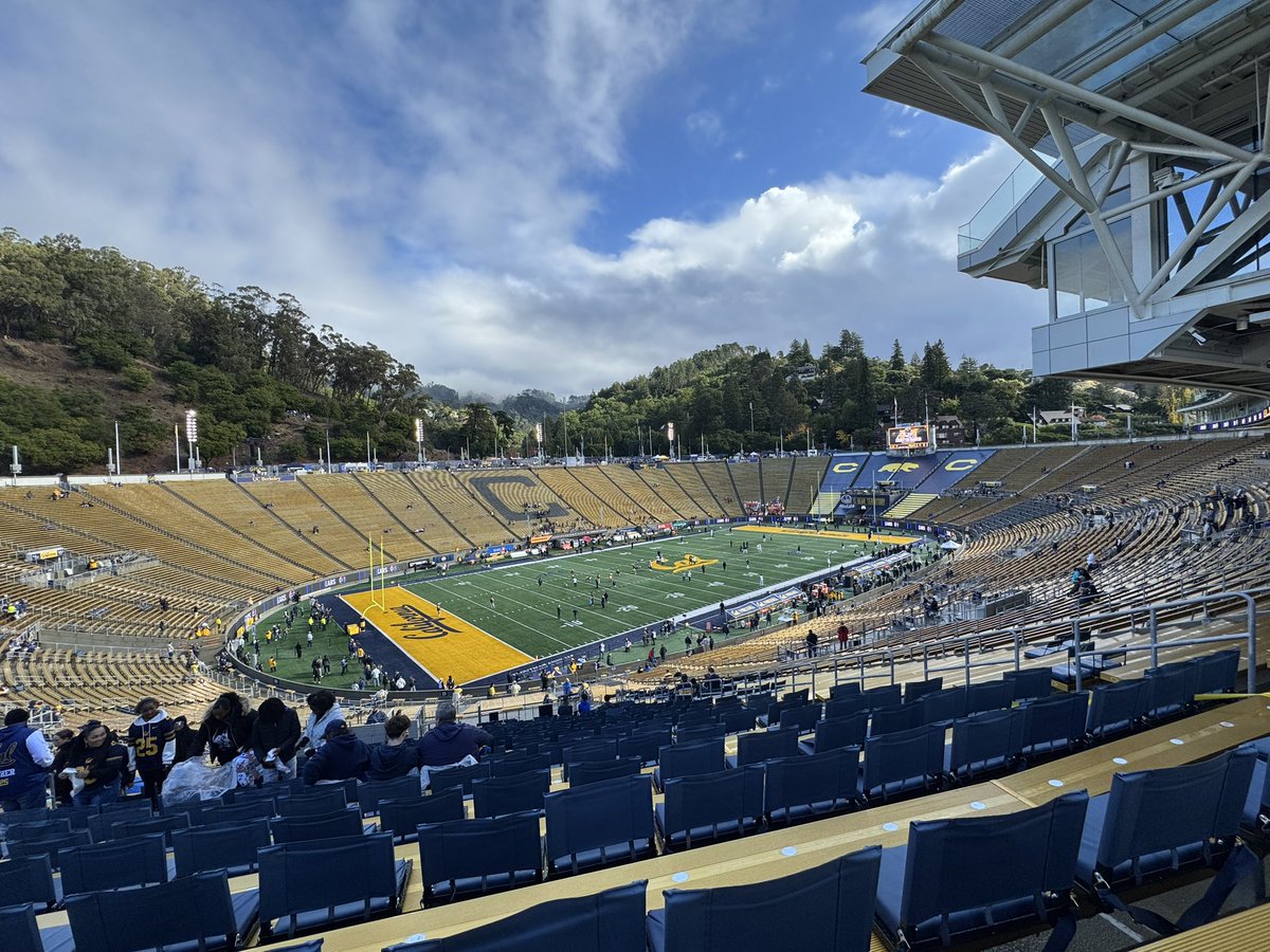Loved being back in Berkeley yesterday for a wicked game! Huge thanks to <a href="/4thandLongwell/">Ryan Longwell</a> for having me out!!! 🌲🪓

<a href="/CalRecruiting/">Cal FB Recruiting</a> 
<a href="/CalFootball/">Cal Football</a> 
<a href="/michael_frisina/">Michael Frisina</a>
<a href="/DanOrnerKicking/">DanOrnerKicking</a>
<a href="/ChadGrier_/">Chad Grier</a>
<a href="/PDS_ChargersFB/">Providence Day Football</a>