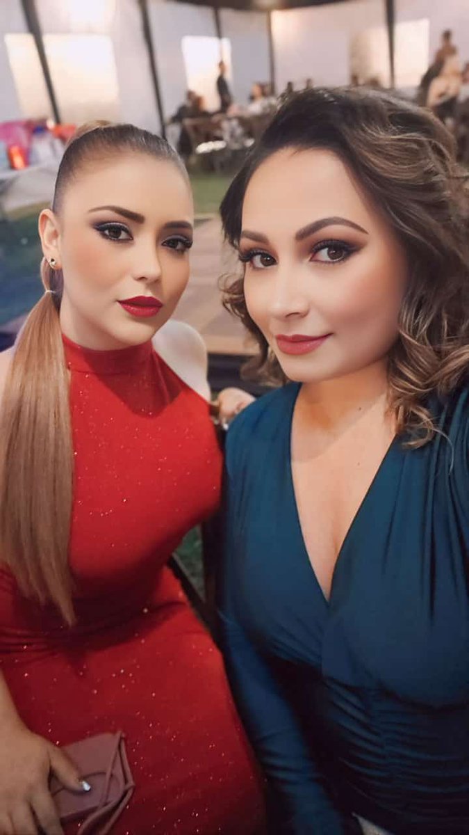 Cindiluhu18's tweet photo. Vainilla y Canela #Myfriend💕 https://t.co/McaKPw5hXs