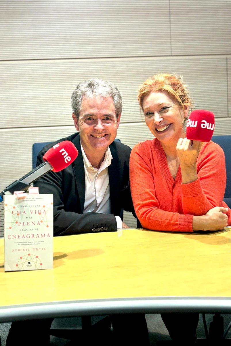 Y para terminar el día…
Con <a href="/TeresaViejo/">Teresa Viejo 🖤</a> en su programa de Radio Nacional de España, La Observadora, a las 23.30h. o a partir de mañana en rtve.es/play/audios/la…
<a href="/Alienta/">Alienta Editorial</a> <a href="/MargaGuerraV/">Marga Guerra</a> 
#Eneagrama y un poco de todo.