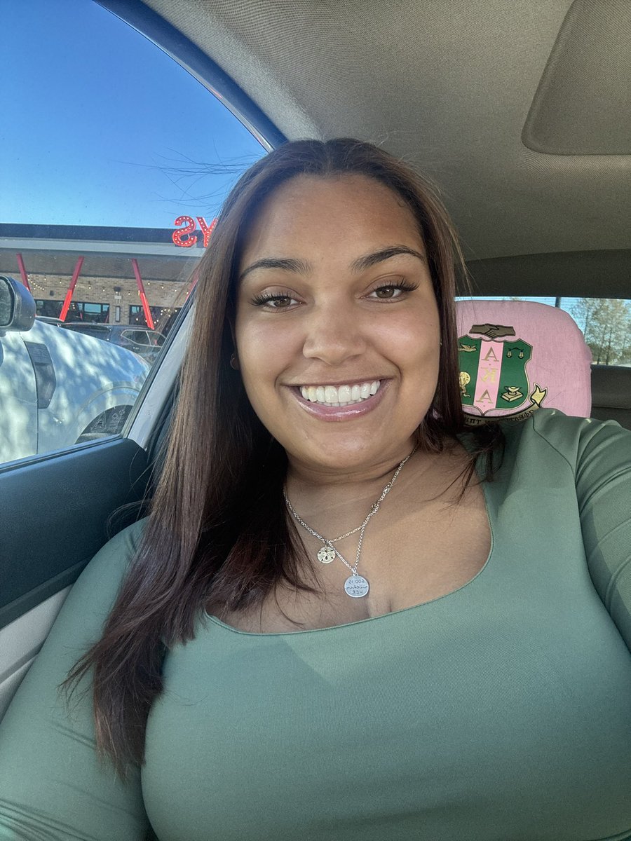 maarziees's tweet image. ✨ happy ✨