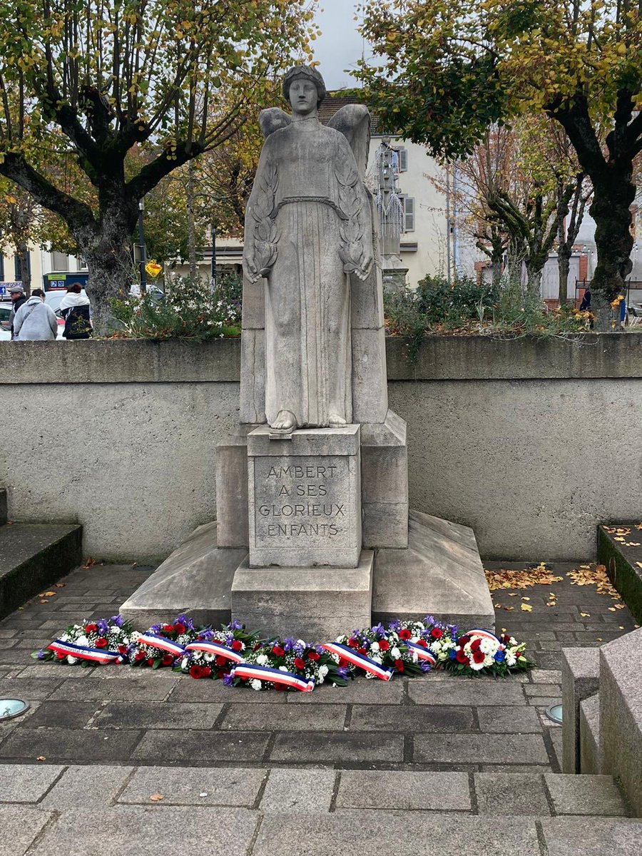 prunier_v's tweet photo. Commémorations du 11 novembre 2024 : St Martin et Ambert.@ambert2021
@Departement63 https://t.co/mWM9nyE7fr