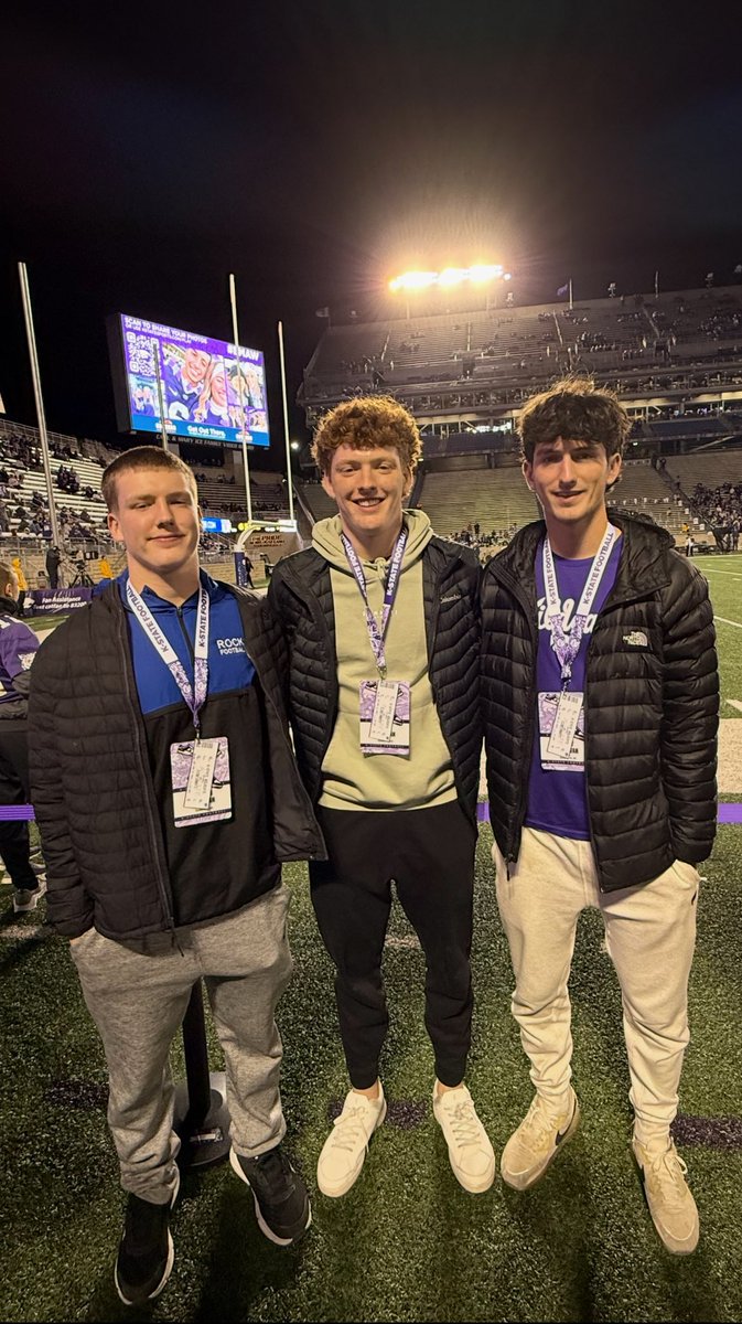RileySullivan_5's tweet image. Great game day experience at the Bill with my fellow recruits/brothers @Sullivan10Kevin @DeclanSullivan_ Thanks for the invite @KStateFB @Coach_Middleton @CoachBrianLepak
