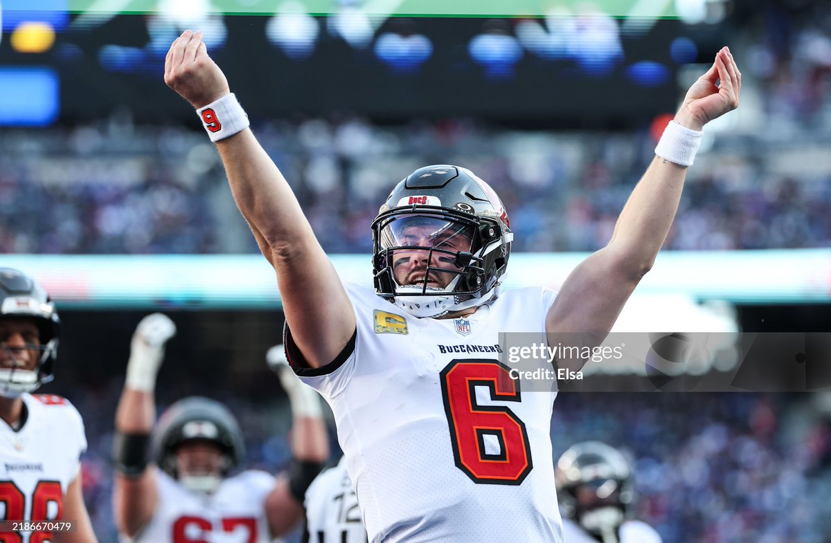 GettySport's tweet image. Baker Mayfield of the Tampa Bay #Buccaneers dives in for a TD, then serves up some "Tommy Cutlets" against the New York Giants in the second quarter at MetLife Stadium in East Rutherford, New Jersey
📸: @ElsaGarrison