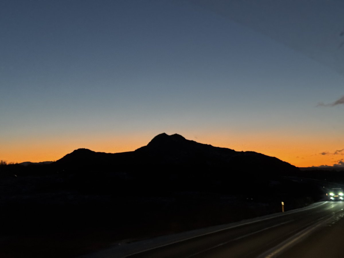 Some photos i took while on the way to our cabins. I was in a car but the monitor says it was -6.5 degree celsius.