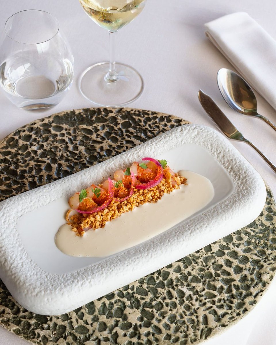 Hay comidas que uno no puede olvidar...💛

There are meals you never forget...💛

#Tellarestaurante #PachiRuiz #Tella #Luces #PalaciodeLuces #Lastres #HotelAsturias