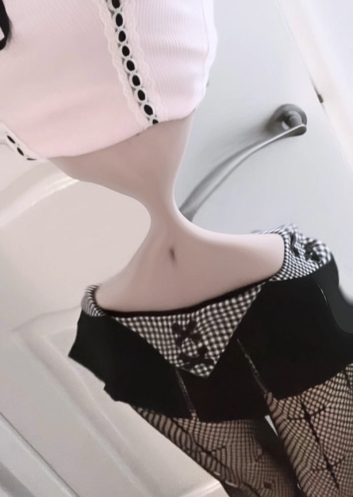 M8onqw's tweet photo. bodycheck not edited 100% 😛#shedtwt https://t.co/jnzI715NxA