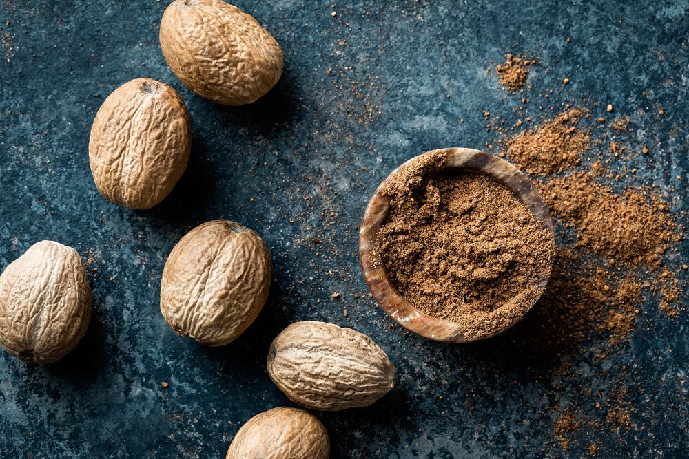 SuzyCohen's tweet photo. Nutmeg: Not just for pumpkin pie and eggnog! 🌰✨ Did you know it has mild psychoactive properties? 🤯 Learn how this unique spice can affect your mind AND explore its 5 intriguing health benefits. 🌿💡Read more 👇
https://t.co/VgZbIRFbb3
#Nutmeg #NaturalHealth #WellnessJourney #SpiceBenefits @mccormickspices