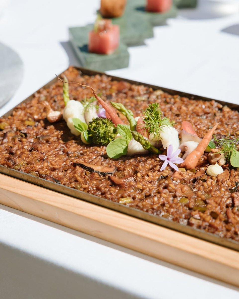 Sabe a montaña y huele a la brisa del Cantábrico: así es el verano en el Palacio de Luces.

#Asummerstorybycoolroomshotels #PalaciodeLuces #LuxuryhotelAsturias #CoolRoomsAsturias #Asturias